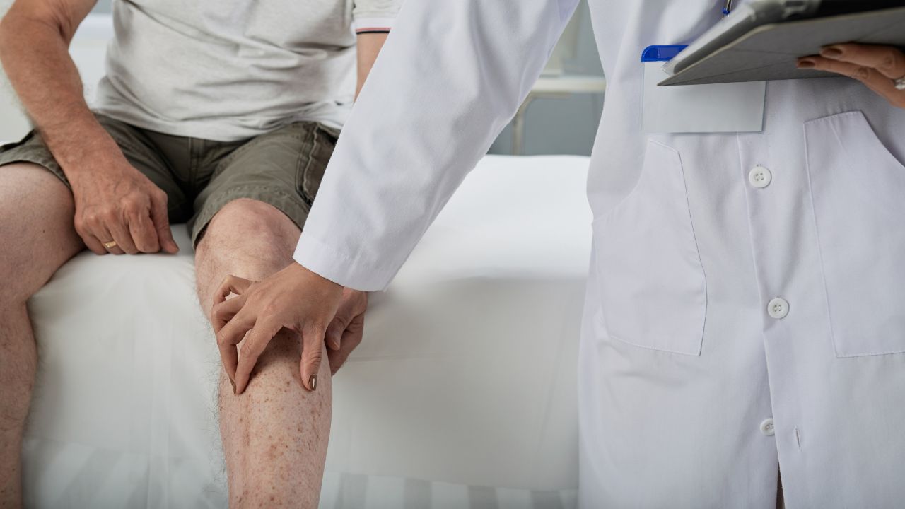 Nguyên nhân dẫn đến các vấn đề đau xương khớp ở người trung niên