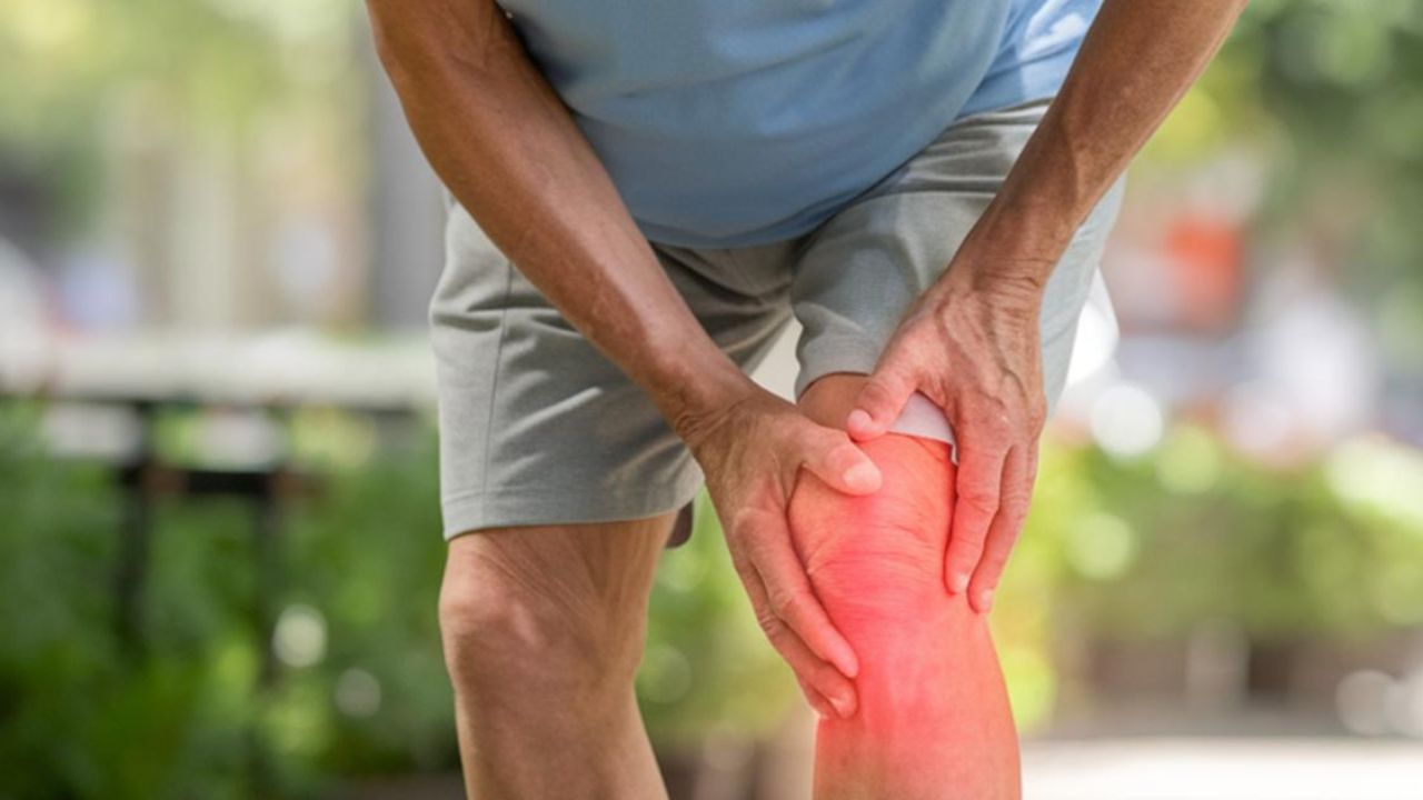 Triệu chứng xương khớp cảnh báo bạn cần chăm sóc ngay